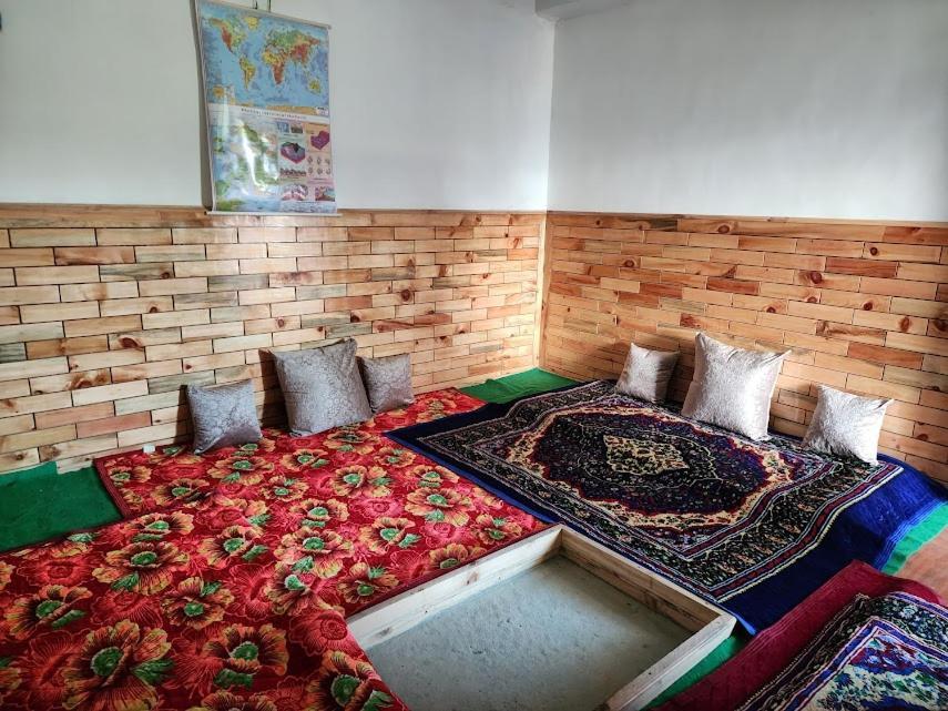 Safarnama Retreat Homestay - All Rooms With Mountain View Kalpa Luaran gambar
