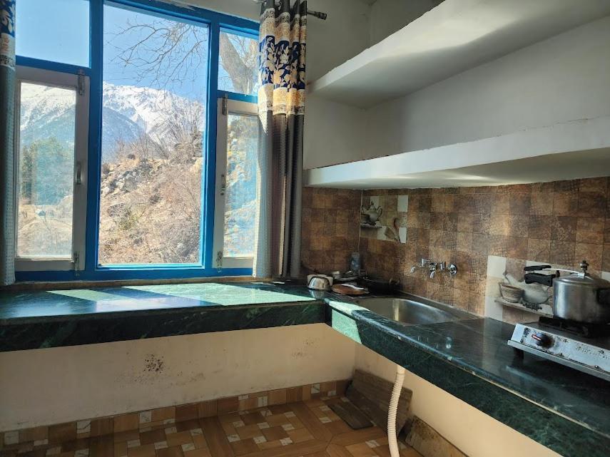 Safarnama Retreat Homestay - All Rooms With Mountain View Kalpa Luaran gambar