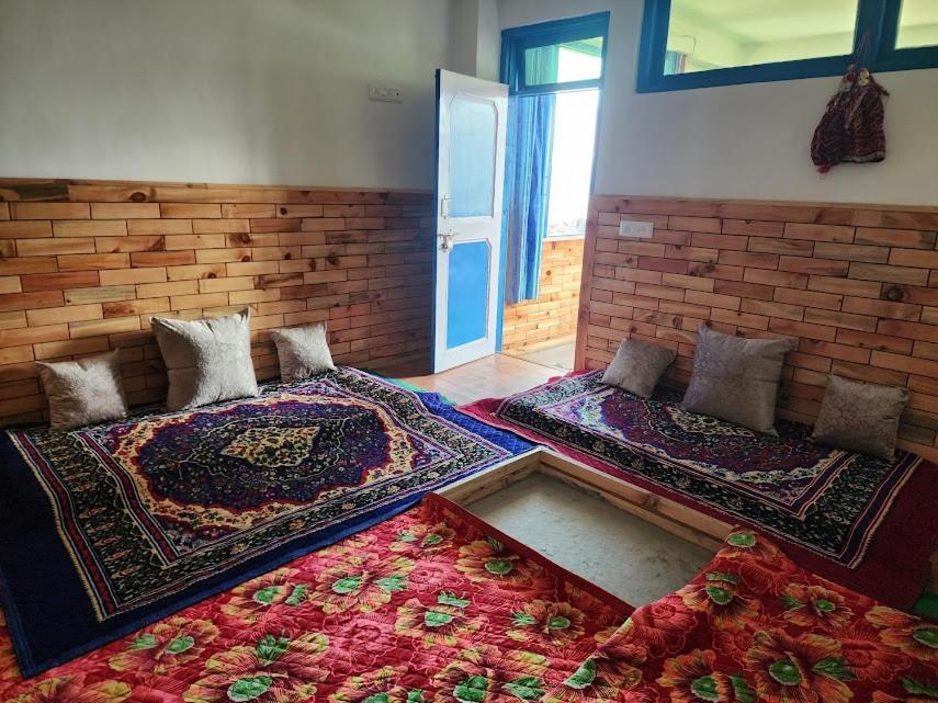 Safarnama Retreat Homestay - All Rooms With Mountain View Kalpa Luaran gambar